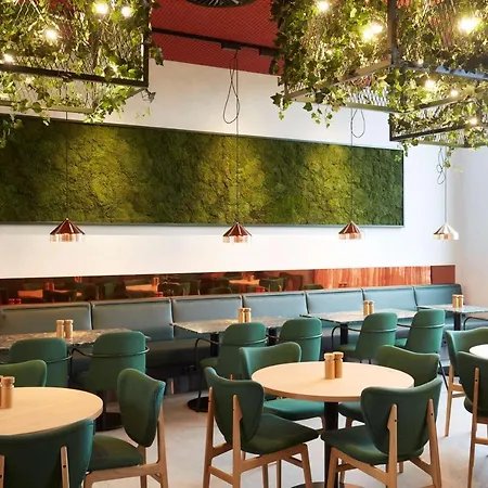 Отель Scandic Frankfurt Hafenpark 4*