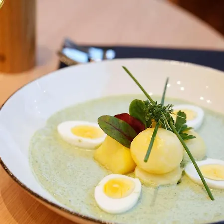 Hotel Scandic Frankfurt Hafenpark 4*