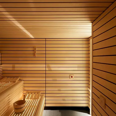 Отель Scandic Frankfurt Hafenpark