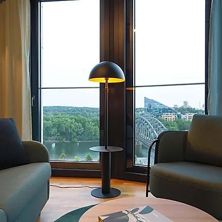 Otel Scandic Frankfurt Hafenpark 4*