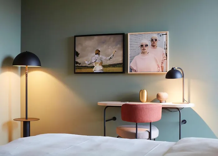 Hotel Scandic Frankfurt Hafenpark 4*