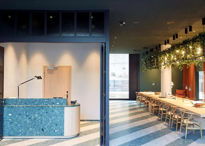 Hotel Scandic Frankfurt Hafenpark 4*