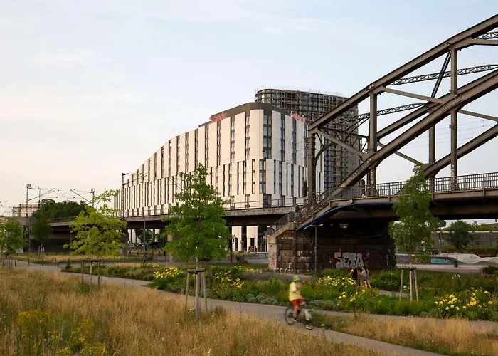 Szálloda Scandic Frankfurt Hafenpark